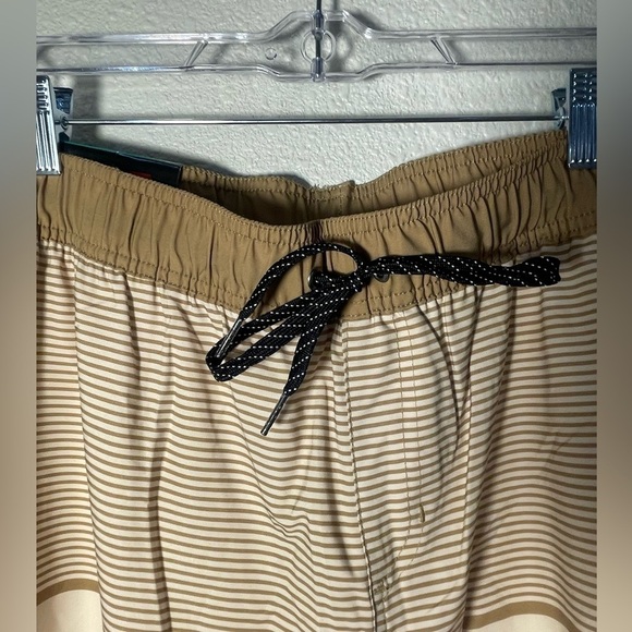 Quiksilver Tan, Orange, and Coral Men’s Swim Shorts- Size XL (New With Tags) - Picture 4 of 9
